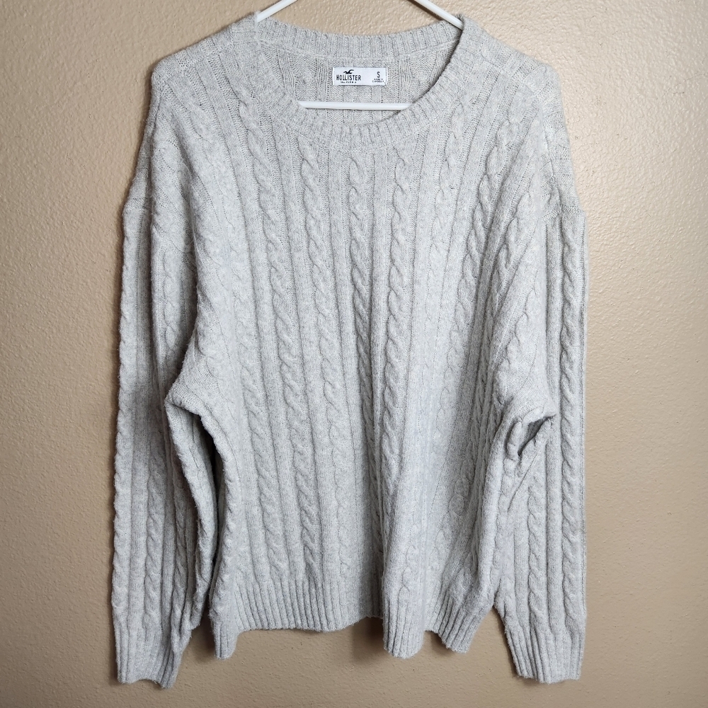 Hollister Mens |S| Oversized Light Gray Cable Knit Crew Neck Pullover Sweater